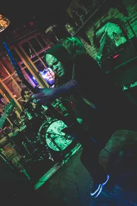 Gitarist Funeral Whore