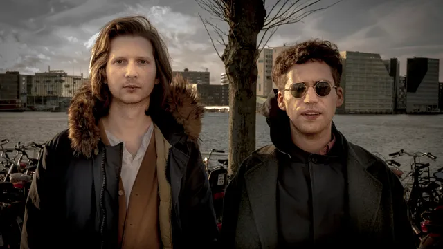 Andrew Savage (r) en Austin Brown van Parquet Courts in Amsterdam