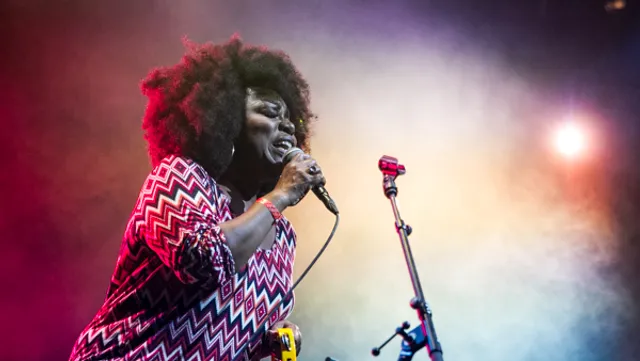 Michelle David & The Gospel Sessions op Paaspop 2016