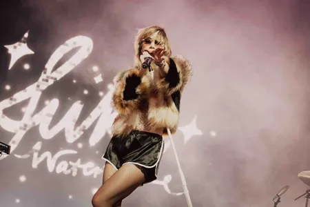 SUKI WATERHOUSE op Lowlands 2025