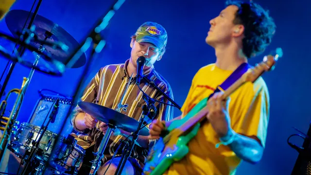 Squid live op Lowlands 2025