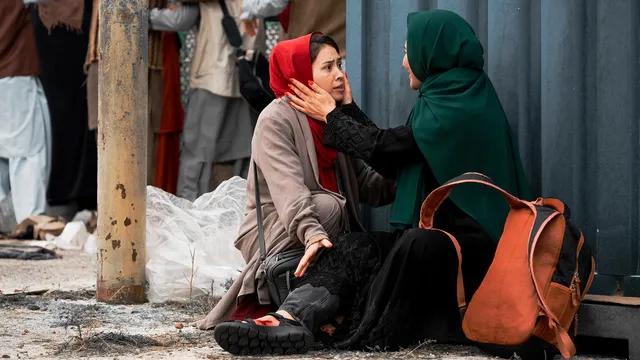 still uit Holland Gate – De vlucht uit Kabul