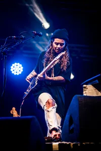 Tash Sultana op Lowlands 2017