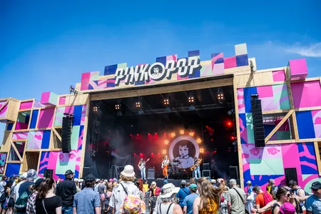 The Big Moon op Stage Four tijdens Pinkpop 2023