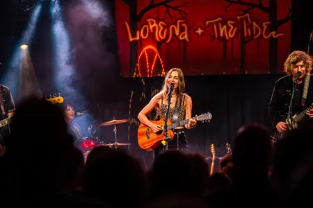 Lorena And The Tide