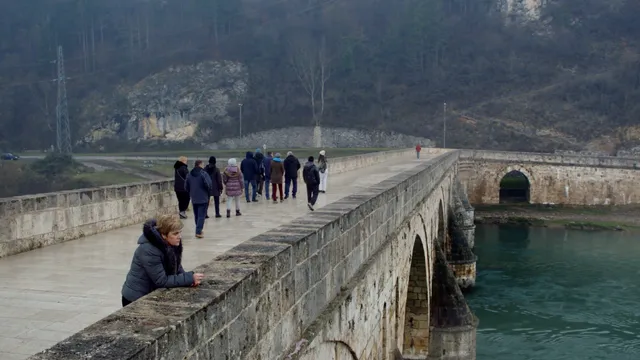 De brug over de Drina in Visegrad