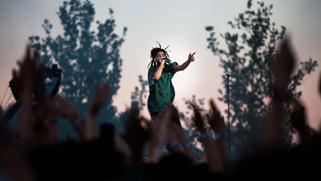 J. Cole op Woohah! x Rolling Loud 2022