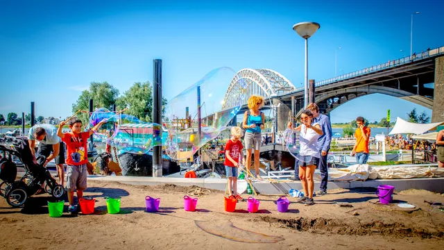 Vierdaagsefeesten: De Kaaij