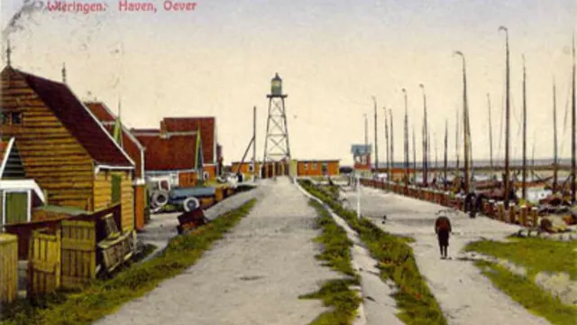 Ansichtkaart van Den Oever rond 1920-1930