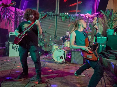 Dan and the Middle Men