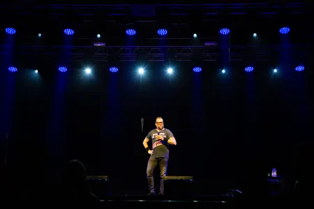 Alex Agnew op Paaspop 2022