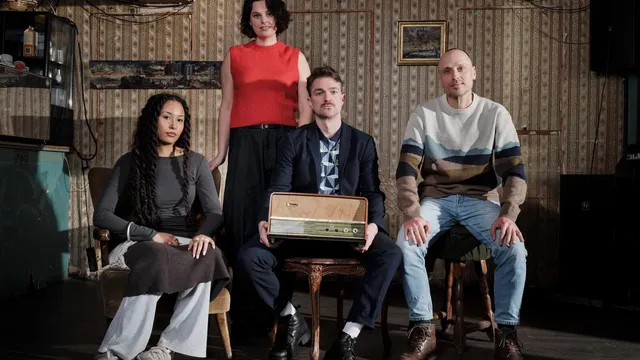 Foto van Aminata Soumaré, Simone Eleveld, 'Kwammie Rocket' en Jop de Vrieze