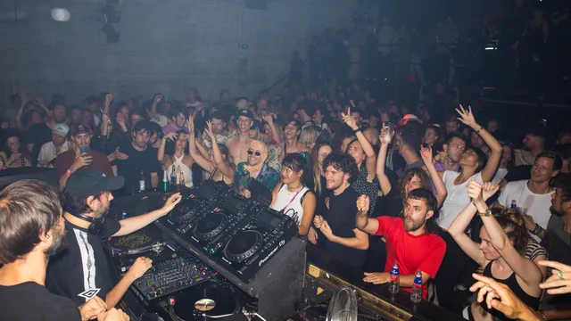 Dj Dustin b2b John Talabot tijdens Breakfastclub in Radion tijdens ADE 2021