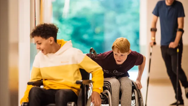 Anouar Kasmi (Youssef) en Maik Cillekens (Dylan)