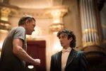 Regisseur Sander Burger en acteur Levan Gelbakhiani (Youri Egorov) op de set van Youri