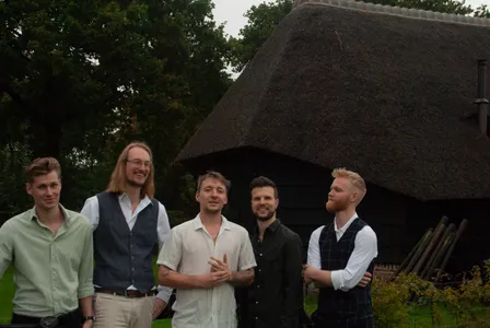 Aaron Asbury en band