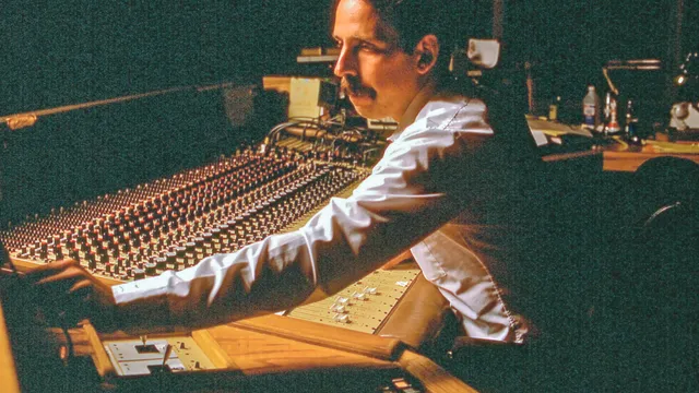 Making Waves: The Art Of Cinematic Sound
Walter Murch während der Komposition des Sounds zu „Apocalypse Now“