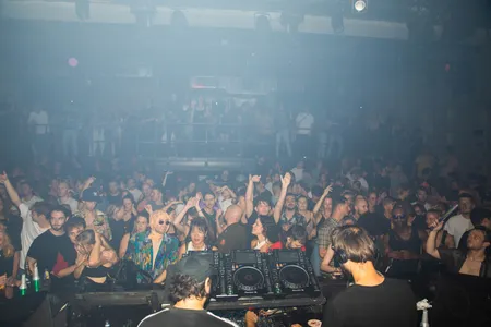 Dj Dustin b2b John Talabot tijdens Breakfastclub in Radion tijdens ADE 2021