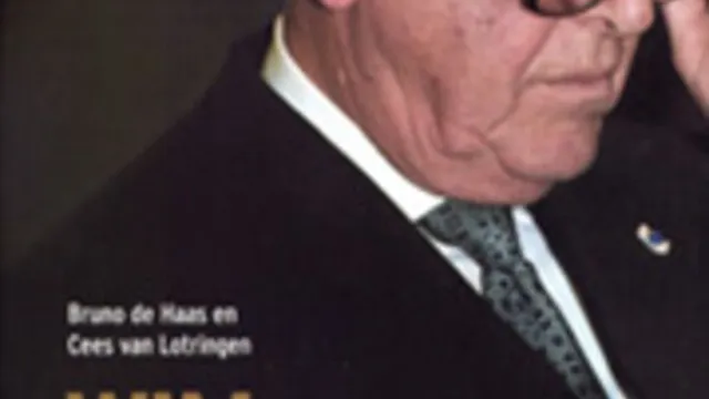 'Wim Duisenberg: van Friese Volksjongen tot Mr. Euro', 2003, Bruno de Haas & Cees van Lotringen