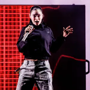 Lorde in de Alpha tijdens Lowlands 2026