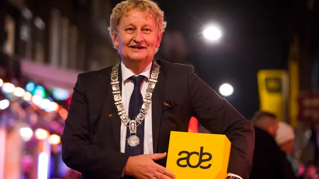 Van der Laan geeft startschot ADE15