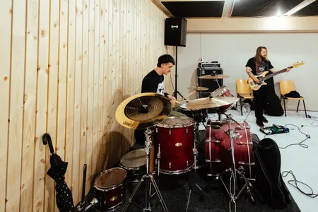 Ontaard oefent in het nieuwe dB's