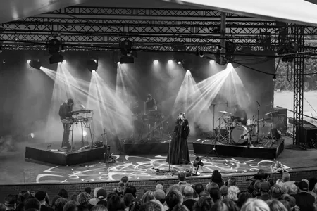 Eivør in het Openluchttheater De Goffert
