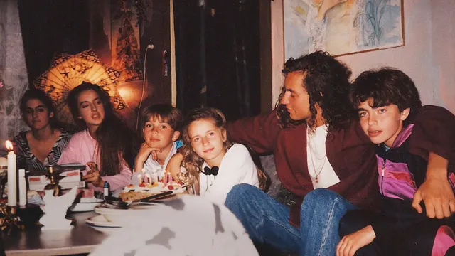 De zes kinderen Finch op een jeugdfoto