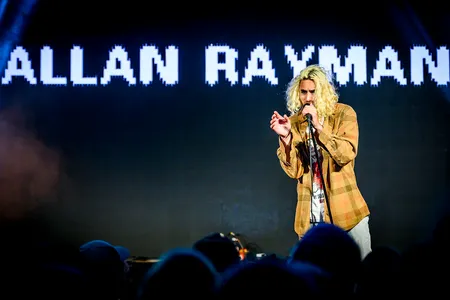 Allan Rayman op Lowlands 2019