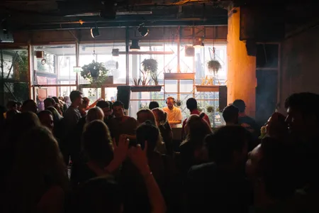 Breakfast Club in Radion