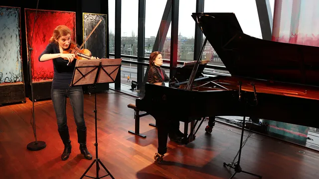 Maria Milstein en Hanna Shybayeva met Sounds of War