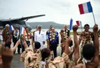 De Franse president Francois Hollande wordt in 2016 feestelijk ontvangen op het eiland Futuna (c) Stephane de Sakutin
