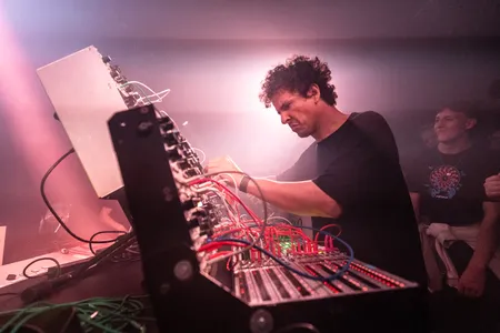 Colin Benders ADE Hiss & hertz Levenslang