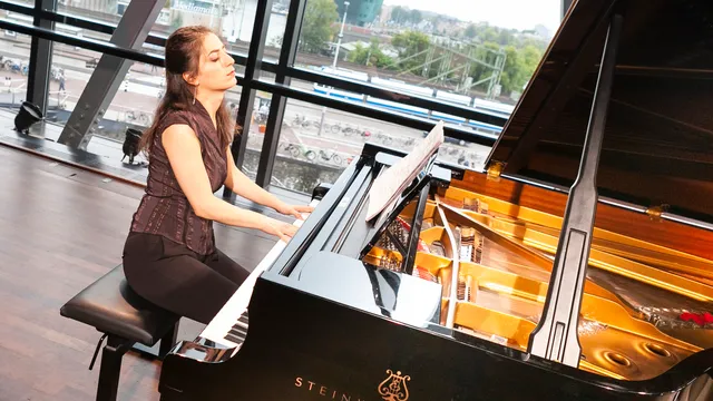 Dutch Classical Talent pianist Sophiko Simsive