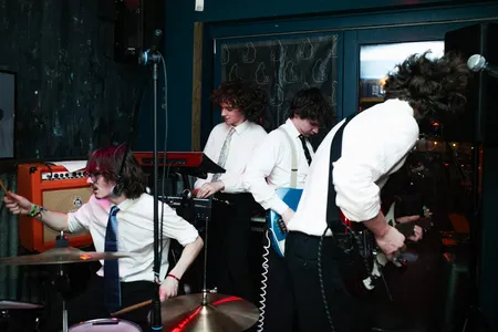 Grote Geelstaart bij Cat's Cult