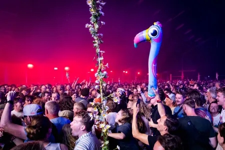 De Staat op Down The Rabbit Hole 2026