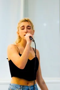 Zoë Low - Popronde Nijmegen 2021