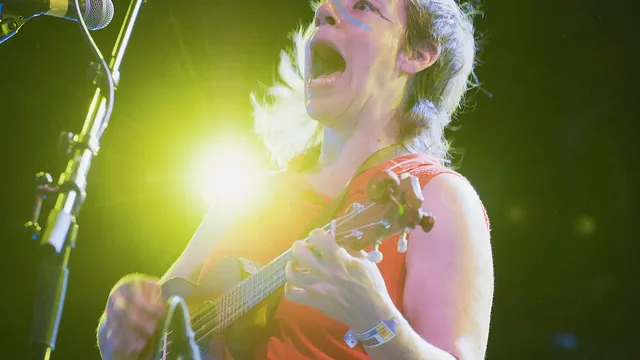 tUnE-yArDs live op Lowlands 2012.