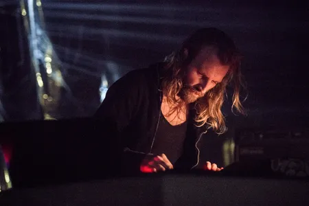 Ben Frost in het Muziekgebouw aan 't IJ tijdens ADE 2017