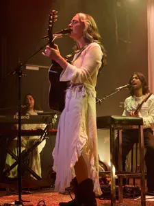 neomi