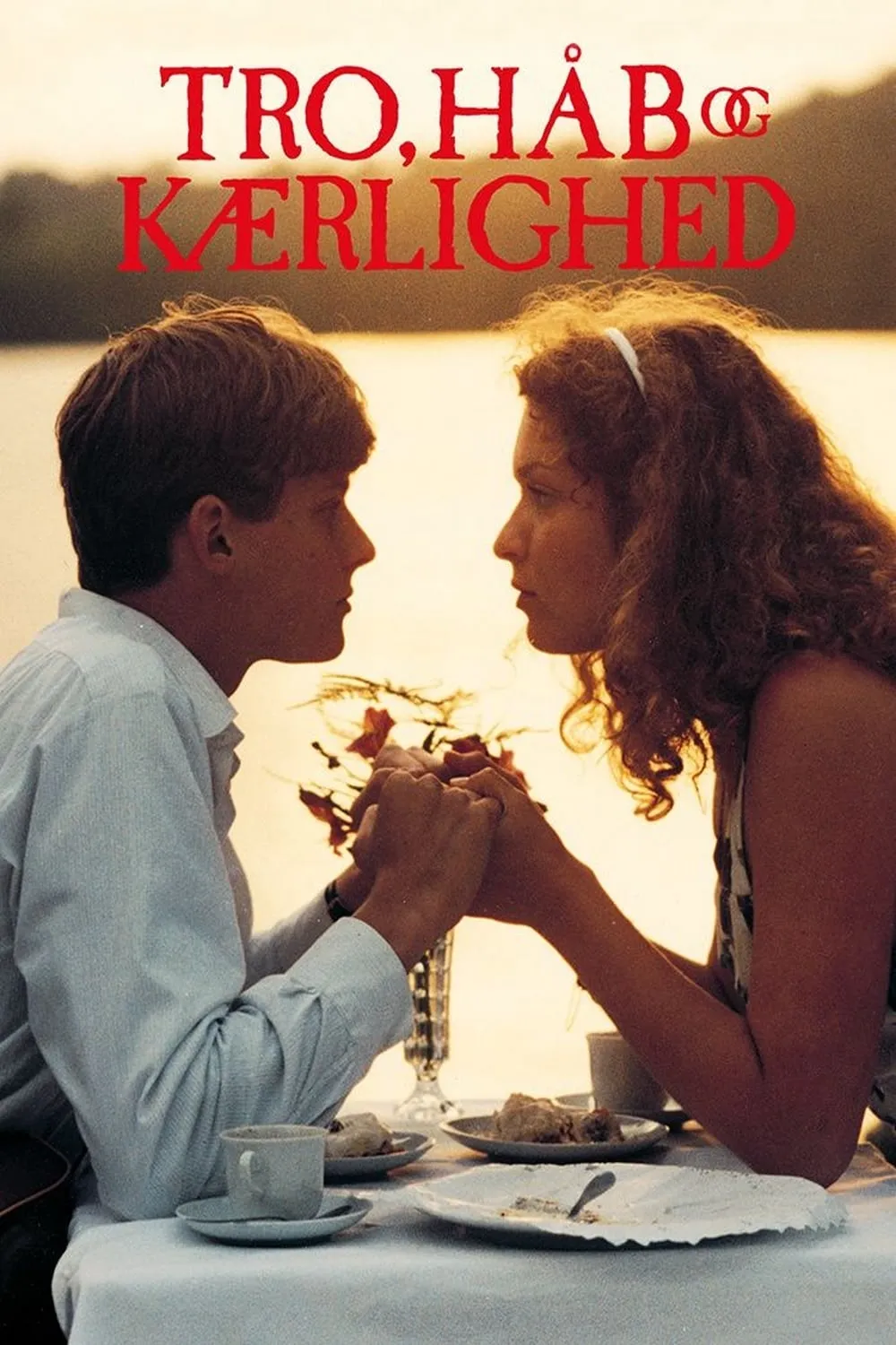 Tro, hȧb og kaerlighed poster