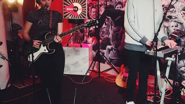 ELLA in 3voor12 Radio