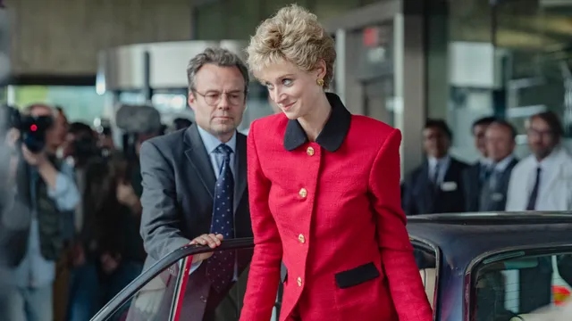 Diana (Elizabeth Debicki)