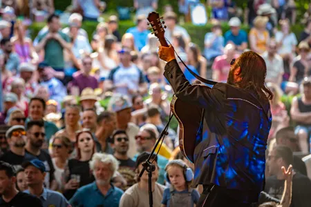 Bob Wayne & the Outlaw Carnies