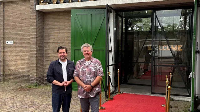 Dirk de Bruin en Tim Koldenhof bij de Zwitsalhal
