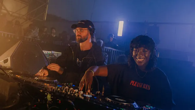 Anz & Special Request op Dekmantel 2023