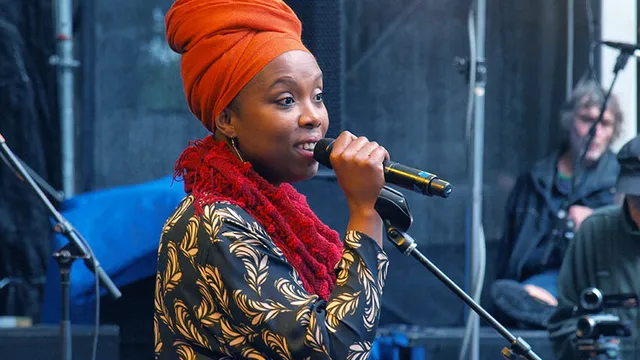 Karyna Gomes op Afrika Festival Hertme