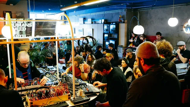 Synth & Beat @ Koffie Leute, LGW23