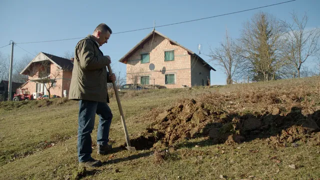 Fikret zoekt zijn vermiste familie