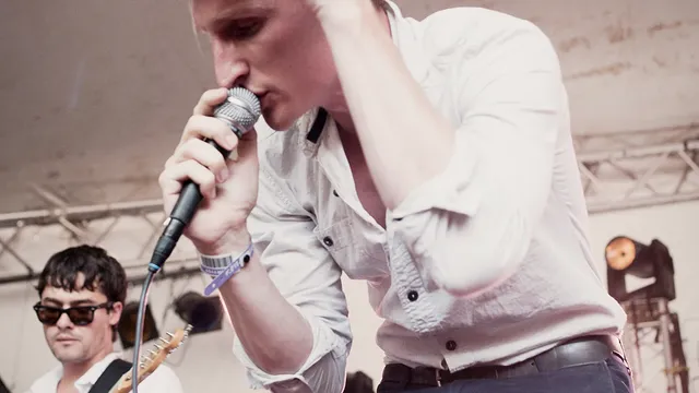 Zulu Winter live op Lowlands 2012.